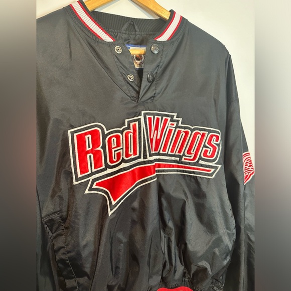 Vintage 90’s Starter Detroit Redwings Pullover - Picture 2 of 11